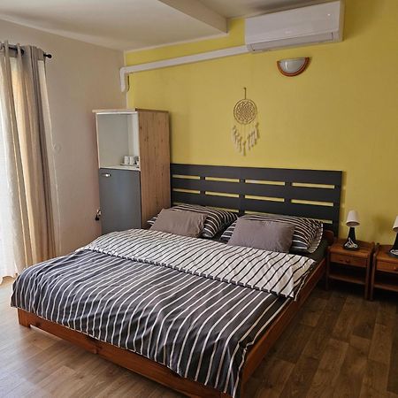 Penzion A Pizzerie Na Zalozne Kobylí Kültér fotó