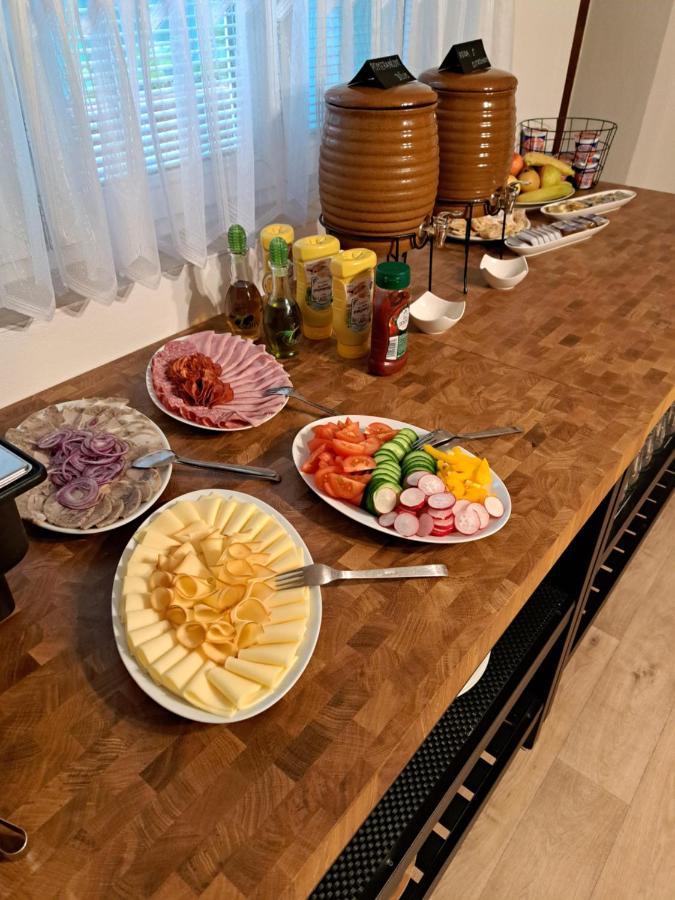 Penzion A Pizzerie Na Zalozne Kobylí Kültér fotó