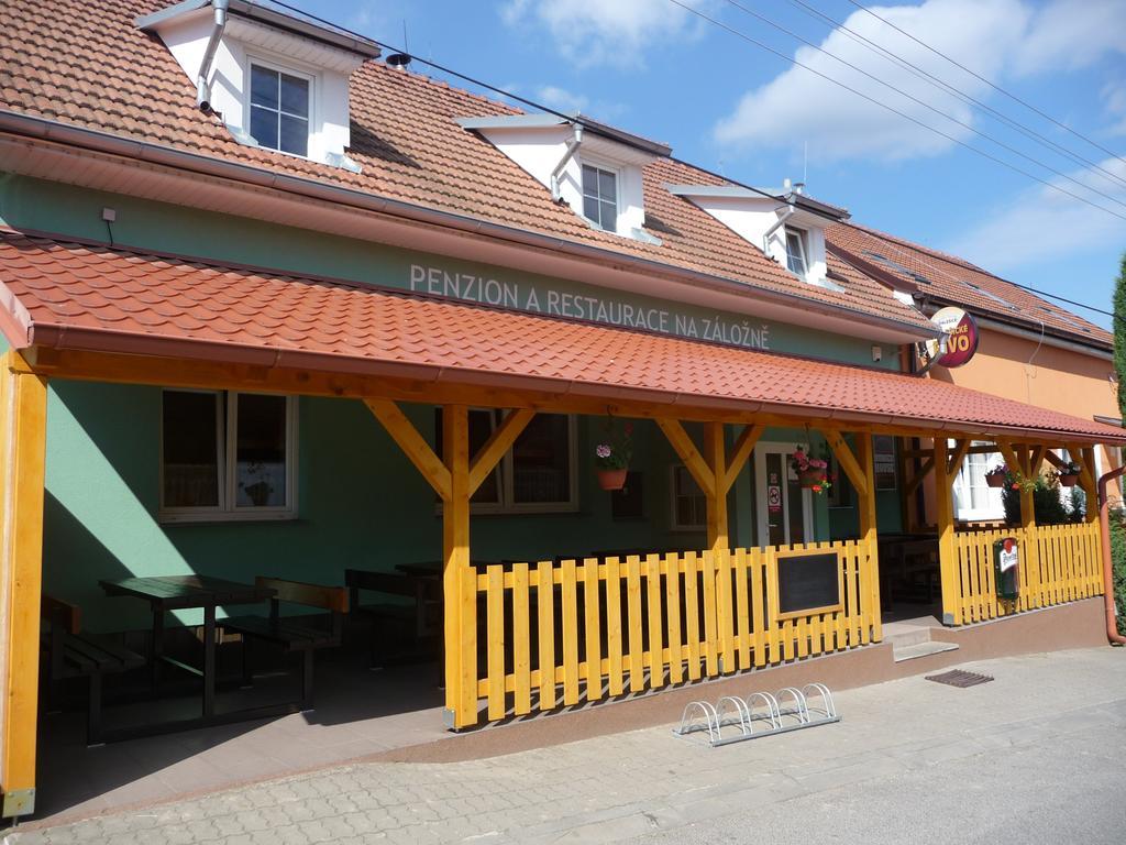Penzion A Pizzerie Na Zalozne Kobylí Kültér fotó